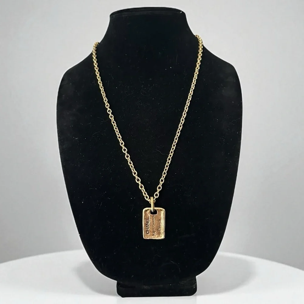 CHANEL vintage 31